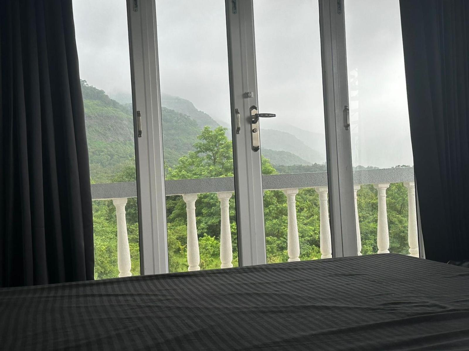 Prana Healing House Villa Pune Exteriör bild